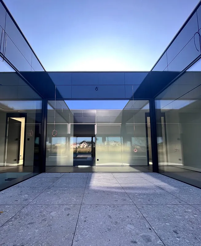 Cour intérieure - Cour intérieure d’une maison contemporaine